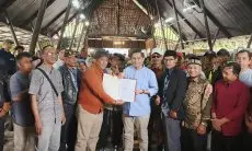 Ratusan Alumni Panwaslu Kabupaten Bandung Deklarasi Dukung Sahrul Gunawan  - Gun Gun Gunawan