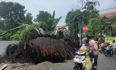 Cek Lokasi Bencana di Cimahi, Pj Gubernur Jawa Barat Tetapkan Status Siaga Darurat Bencana Hidrometeorologi