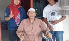 Berikan Bantuan Kursi Roda Untuk Warga, Melli Inginkan Bogor Menjadi Kota Inklusif
