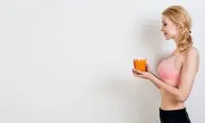 7 Teh Pembakar Lemak yang Bisa Bantu Anda Menurunkan Berat Badan Lebih Cepat
