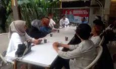 Relawan Prabowo Mania Ajak Warga Ngadandanan Kota Bandung bersama Dandan-Arif