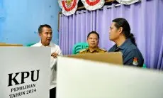Berpartisipasi di Pilkada Serentak 2024, Bey Machmudin Gunakan Hak Suaranya Tangsel Banten