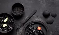 5 Makanan Hitam Super untuk Membakar Lemak dan Meningkatkan Metabolisme