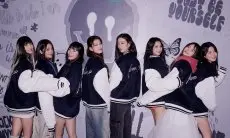 Netizen Perdebatkan Pemutusan Kontrak fromis_9 yang Tiba-tiba dengan Pledis