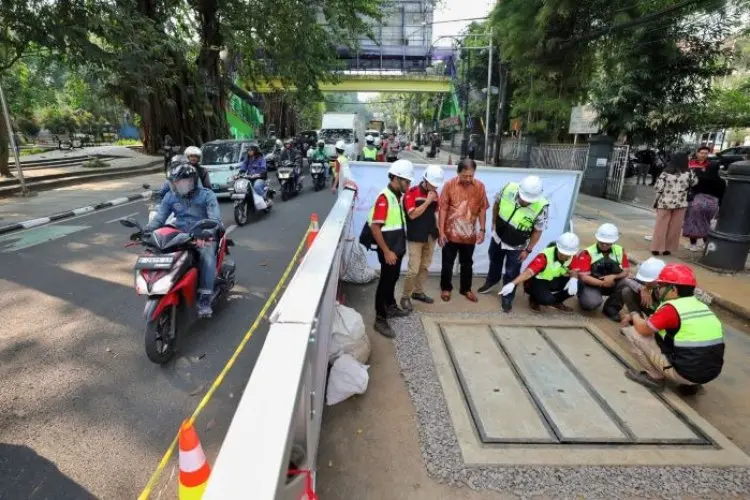Pj Wali Kota Bandung Minta Proyek Pembangunan Turut Perhatikan Keselamatan Masyarakat