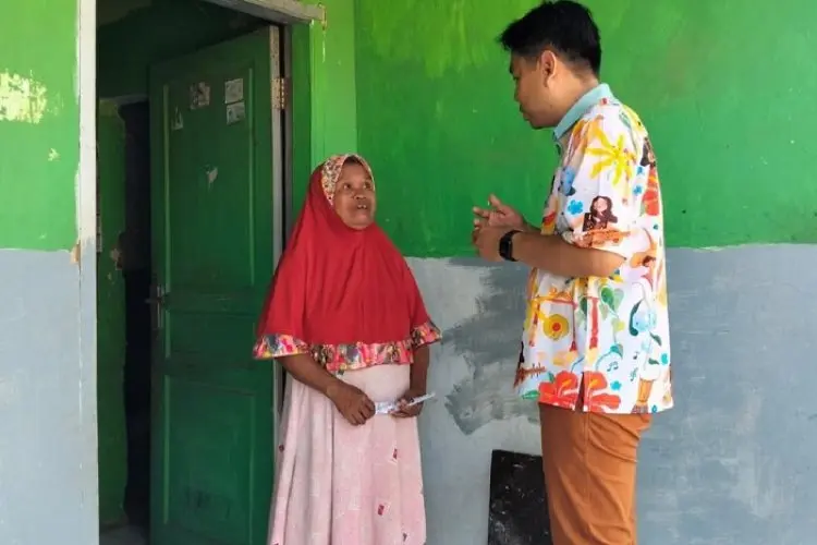 Pilwalkot Cirebon, Pasangan BERES Gencarkan Program Seragam Gratis