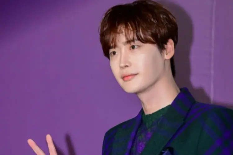 Lee Jong Suk akan Comeback Drama Baru 3 Tahun Setelah 'Big Mouth'