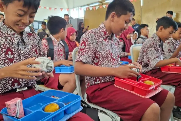 Lagi, Kapolrestabes Bandung Pastikan Penyebaran Uji Coba Makan Siang Bergizi Gratis