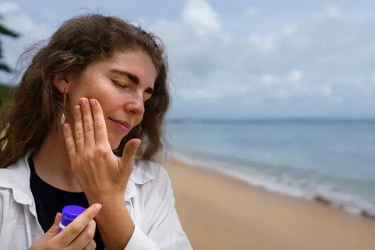 Manfaat Tabir Surya dan Tips Memilih Sunscreen yang Sesuai dengan Jenis Kulit Anda