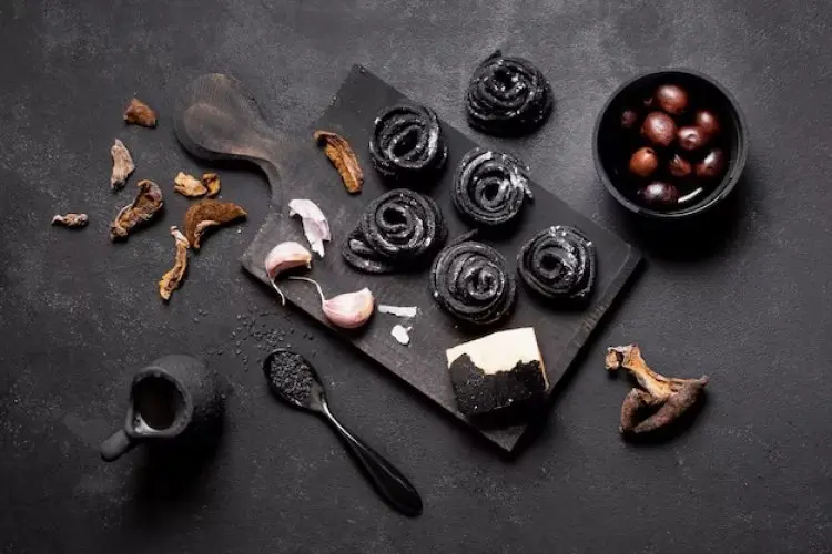 7 Makanan Hitam Kaya Nutrisi yang Bisa Mendukung Penurunan Berat Badan Anda