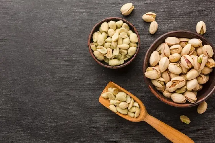 5 Manfaat Pistachio untuk Kesehatan dan Tips untuk Memilihnya