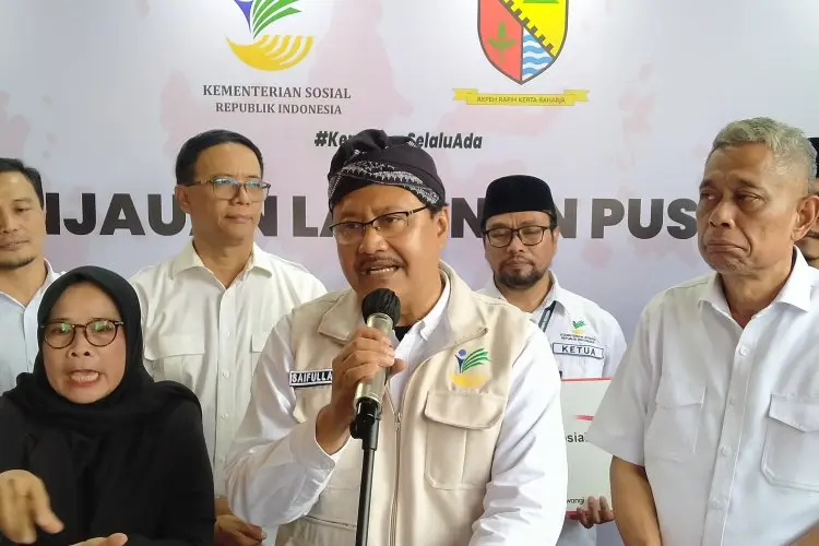 Mensos Gus Ipul Heran Sejumlah Warga Ingin Keluar Data Penerima Bansos di Soreang