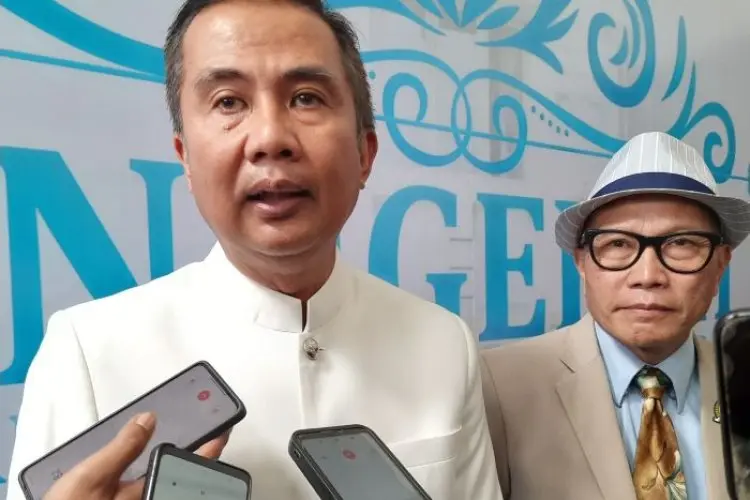 Hambur-hambur Penghargaan, Bey Machmudin Kritik Anugerah Keterbukaan Informasi Publik