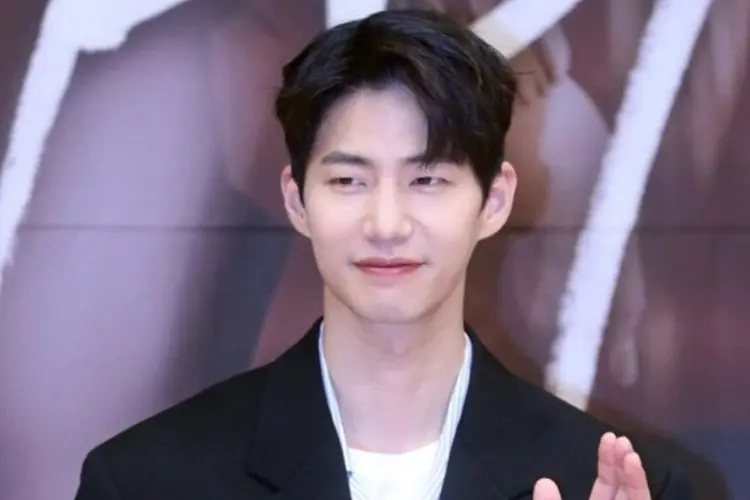 Wawancara Lama Mendiang Song Jae Rim Muncul Kembali: Menggelar Pemakaman yang Meriah