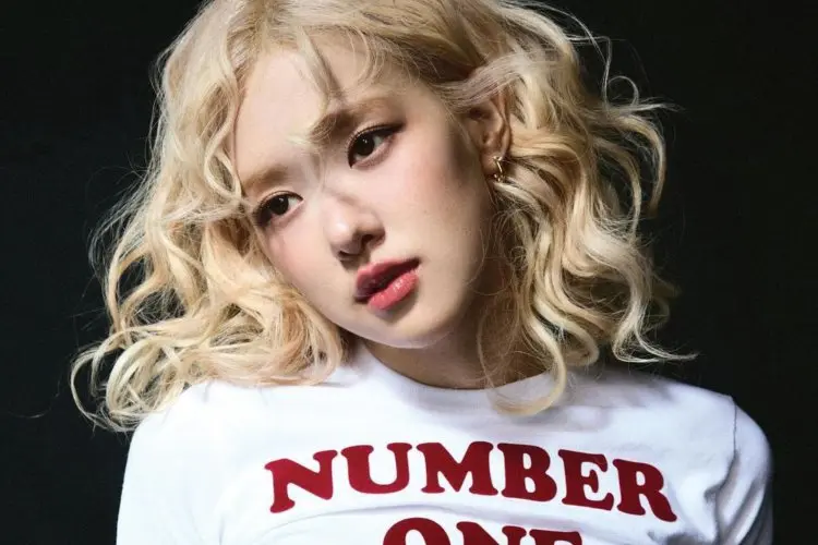 Benarkah Album 'Rosie' Rose BLACKPINK Mirip dengan Album Taylor Swift '1989'