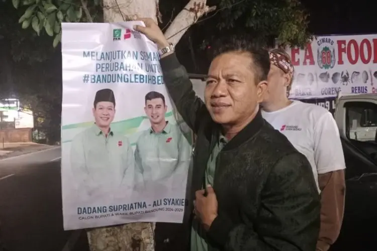 Masuki Masa Tenang, Dadang Supriatna Beri Contoh Cabut Sendiri APK Paslon Nomor 2