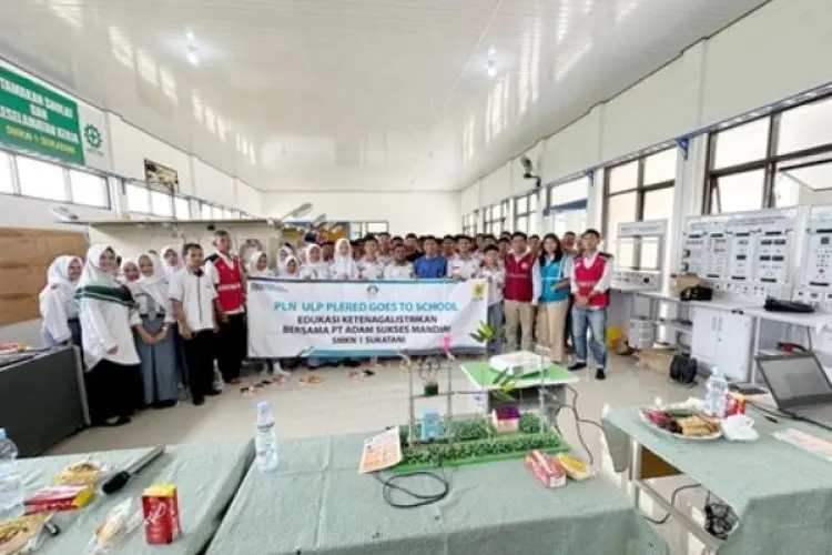 PLN ULP Plered Terus Tingkatkan Pemahaman Keamanan Ketenagalistrikan, PLN Goes To SMKN 1 Sukatani
