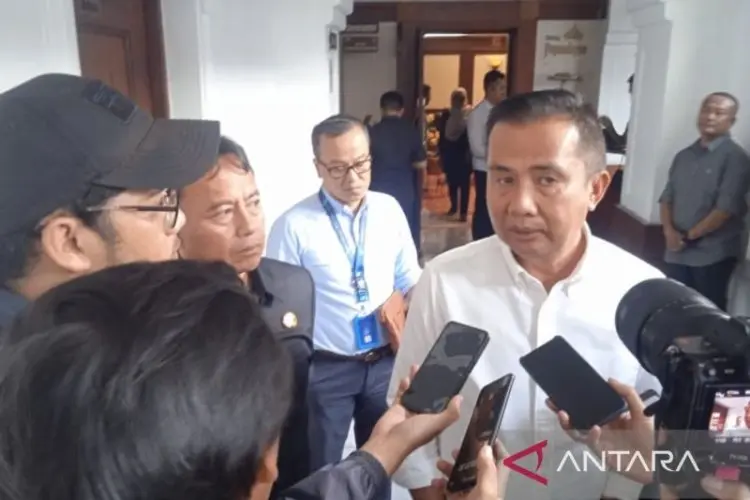 Bey Machmudin Imbau Masyarakat Maksimal Datangi TPS Pagi-pagi