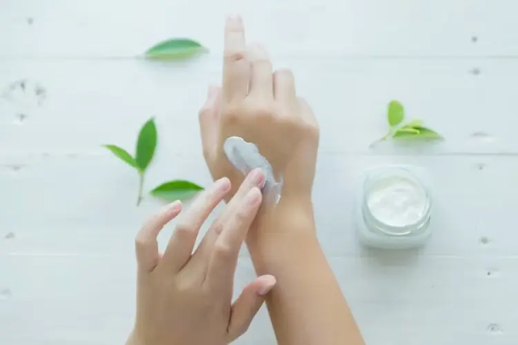 Rekomendasi 7 Losion Vitamin C untuk Mengatasi Kulit Kusam dan Noda Hitam