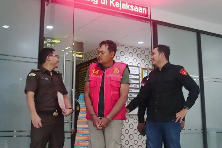 Jebol Bank Tempatnya Kerja, Cakra Iskandar Bagi-bagi Duit untuk Empat Rekannya