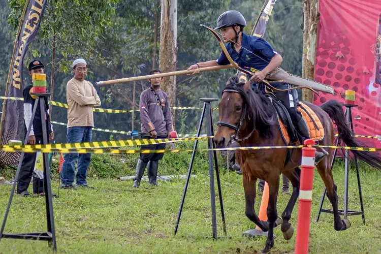 FOTO: 600 Atlet Panahan Ikuti Turnamen Internasional Panahan Tradisional dan Panahan Berkuda