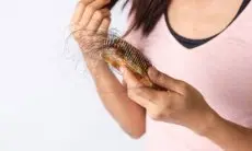 Tips Efektif Mengurangi Rambut Rontok dan Memperkuat Akar Rambut