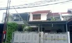 Fakta Kasus Remaja Bunuh Ayah dan Neneknya di Jaksel, Sang Ibu Selamat Usai Panjat Pagar