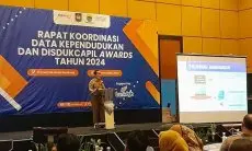 Disducapil Kota Bandung Berikan Apresiasi Bagi Stakeholder Pendukung Capaian Dokumen Kependudukan