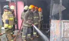 Sebuah Rumah Makan di Jalan Reog Kota Bandung Hangus Terbakar