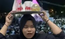 Netizen Ini Beri Sindiran Soal Gus Miftah yang Permalukan Penjual Es Teh di Acara Sholawatan