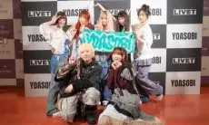 NewJeans Tampil di Panggung YOASOBI Tidak Menggunakan Nama dan Logo Grup