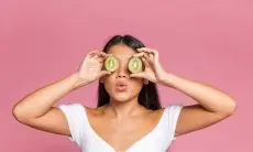 7 Buah Terbaik untuk Pertumbuhan Rambut yang Sehat dan Kuat