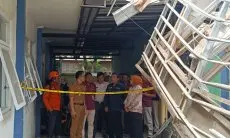 Atap Baja Ringan SMPN 1 Talun Ambruk, 7 Siswa Dilarikan ke RS