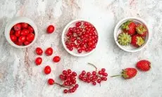 5 Buah Merah yang Wajib Dikonsumsi untuk Jantung Kuat