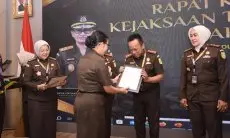 Kejari Kabupaten Cirebon Raih Juara Umum Rakerda Kejati Jawa Barat