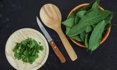 Sederet Manfaat Daun Kari untuk Kulit, Mulai dari Mencegah Penuaan Dini hingga Cerahkan Kulit