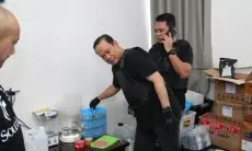 Kasus Penggerebekan Pabrik Narkotika Cair di Bandung, Tersangka Samarkan Lokasi Produksi di Tengah Pemukiman Warga