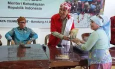 Apresiasi Fadli Zon, Ini Harapan Pemilik Rumah Budaya HMA Megamendung Usai Serahkan Buku Untaian Kata untuk Dewi Sartika