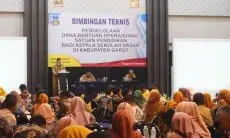 Kepala Sekolah di Garut Diedukasi Biar Tertib Mengelola Dana BOSP