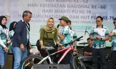 Gerak Jalan Sehat Bedas: Bupati Bandung Ajak Semua Pihak Mendukung dan Berkomitmen Meningkatkan Pelayanan Publik