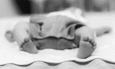 Warga dan Petugas PPSU Kaget Temukan Bayi dalam Tas di Pembuangan Sampah Cipayung