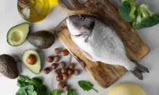 Konsumsi Omega-3 Berlebihan? Waspadai Efek Sampingnya untuk Tubuh Anda