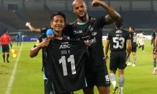 Bali United vs Persib Bandung: Duel Sengit Penuh Gengsi, Saksikan Live Streaming di Sini!
