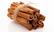 5 Efek Samping Mengonsumsi Terlalu Banyak Kayu Manis