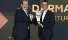 Hattrick! Direktur Utama PLN Darmawan Prasodjo Kembali Dinobatkan jadi CEO of The Year 2024
