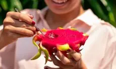 Cara Mudah dan Sehat Menurunkan Berat Badan dengan Buah Naga