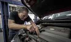 Jangan Tertipu! Panduan Lengkap Memilih Oli Asli untuk Kendaraan Kesayangan Anda