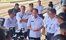 Nataru, Menteri Hanif Tinjau Pengelolaan Sampah di Stasiun Senen dan Terminal Pulo Gebang