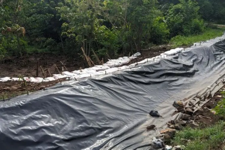 Tanggul Jebol Belum Diperbaiki, Warga Pamengkang Dihantui Banjir Besar