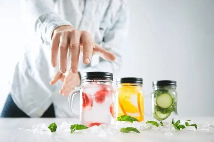 5 Infused Water yang Bermanfaat untuk Tingkatkan Asupan Air Harian